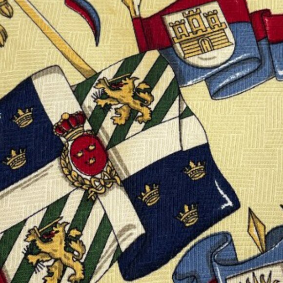 Tommy Hilfiger Silk Tie Vintage 90's Lion Crest Flags - Picture 3 of 6